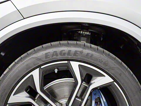 2025�� xDrive 40Li ������M�˶���ҹ��װ