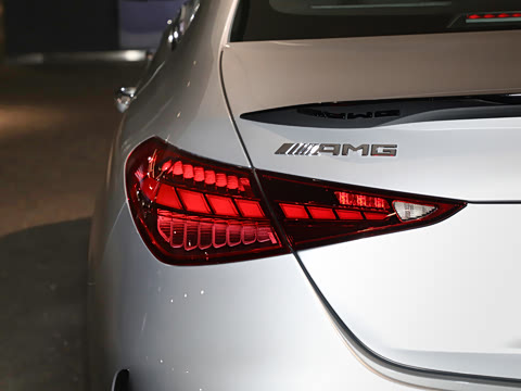 2026�� AMG C 43 4MATIC