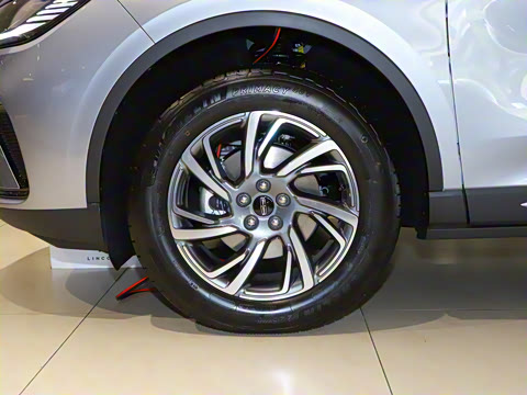 2025�� 2.0T ����������