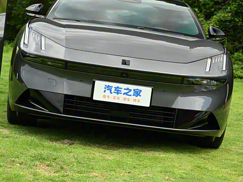 2025�� 240����Ultra