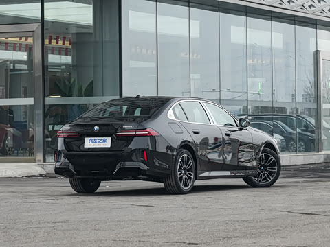 2026�� �Ŀ� 525Li M�˶���װ