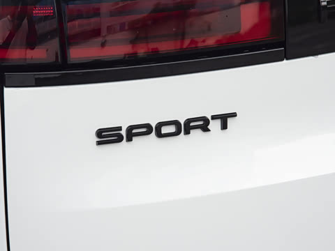 2026�� 400PS Dynamic SE