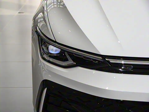 2026�� 300TSI R-Line