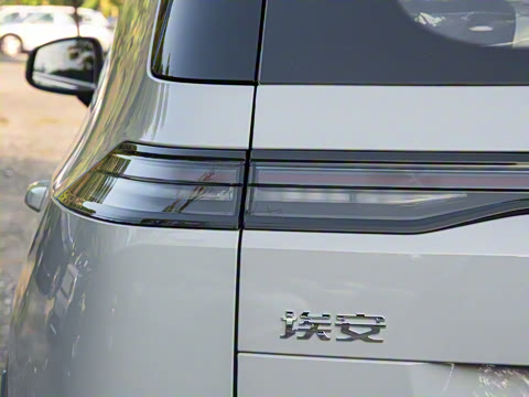 2025�� Plus 610 ������