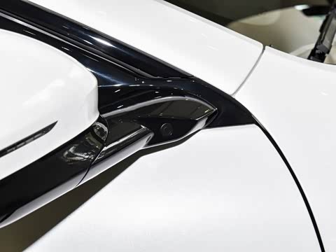 2025�� �Ŀ� Max���̰�