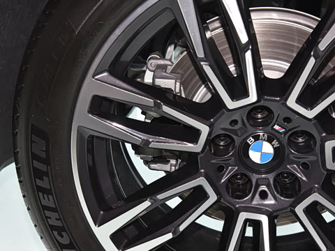 2026�� 525Li M�˶���װ