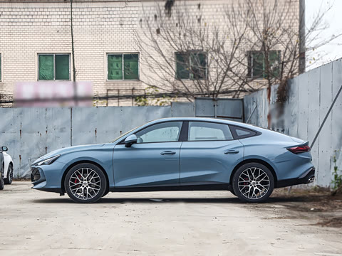 2026�� 2.0T 405 AT������