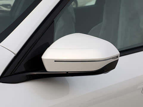 2026�� xDrive25L M�˶���ҹ��װ