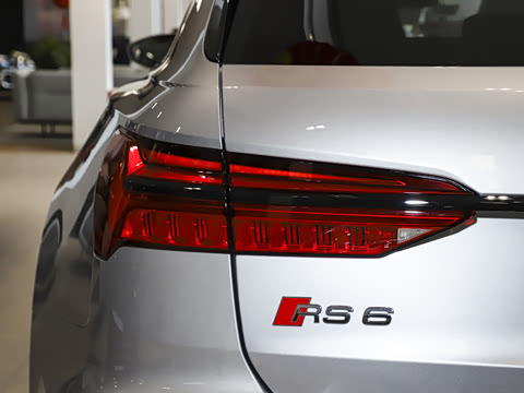 2025��  RS 6 4.0T Avant performance