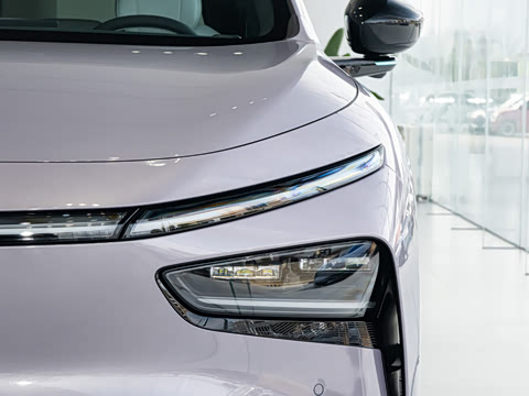 2026�� ���� 702 Max �콢��