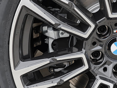 2026�� �Ŀ� 525Li M�˶���װ