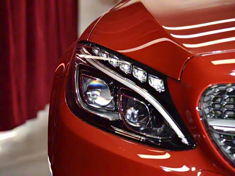 2018�� C 200 4MATIC ���ܳ�