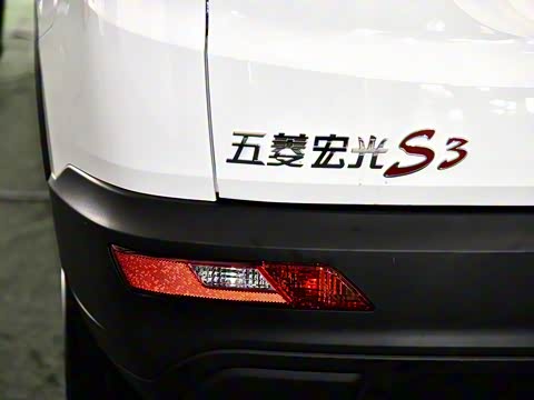 2018�� 1.5L �ֶ���׼�� ��V