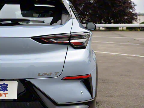 2021�� 1.5T �˶��� �콢��