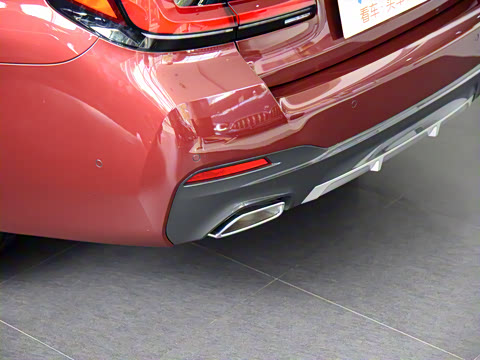 2021�� �Ŀ� 525Li M�˶���װ