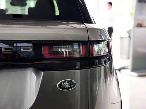 2017�� P380 R-DYNAMIC SE