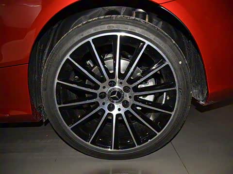 2018�� C 200 4MATIC ���ܳ�