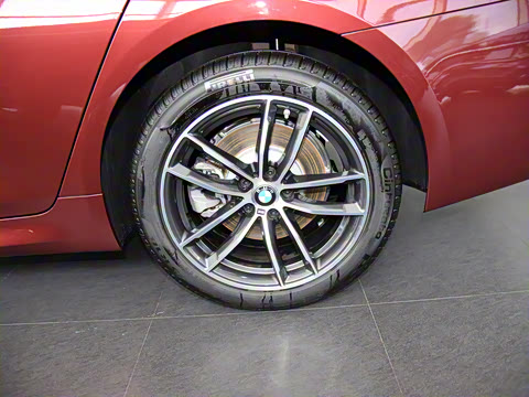 2021�� �Ŀ� 525Li M�˶���װ