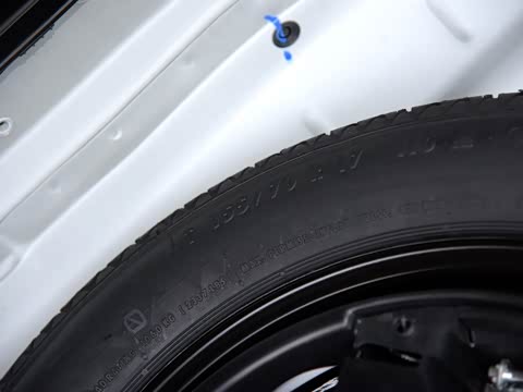 2015�� �Ŀ� E 260 L �˶�ʱ����