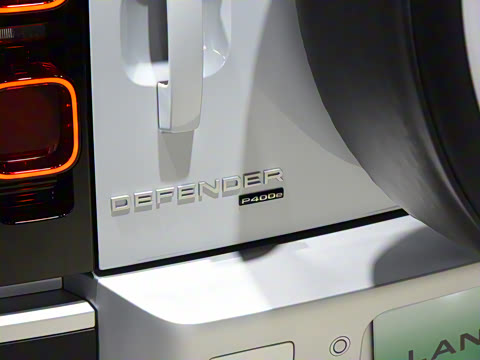 2022�� 110 P400e