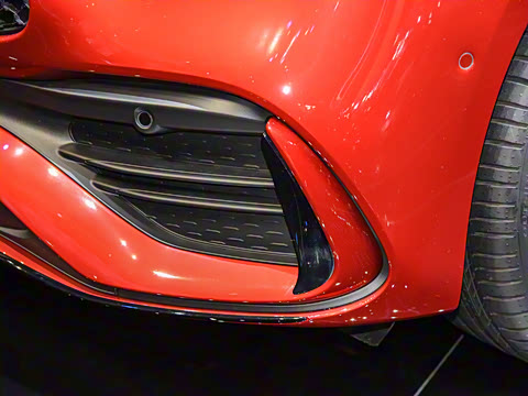 2022�� C 260 L �ҹ�˶���