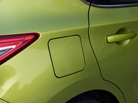 2016�� 1.6L CVT���а�