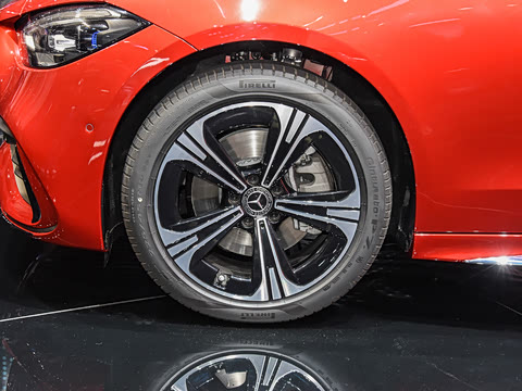 2022�� C 260 L �ҹ�˶���