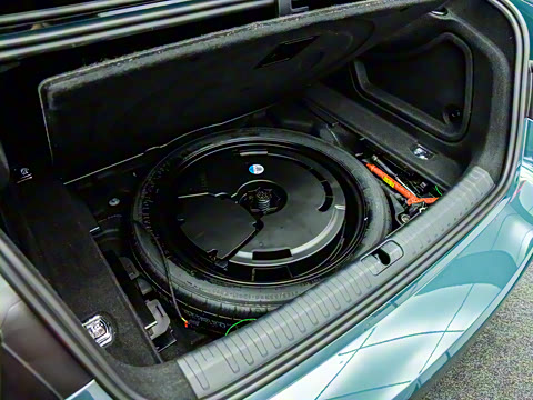 2022�� 55 TFSI quattro S-line edition one���а�