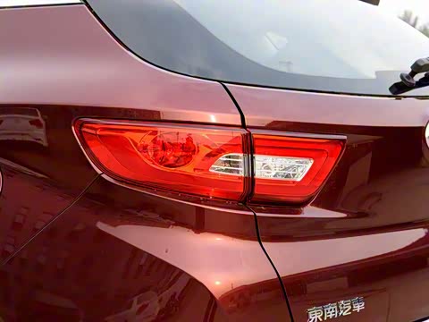 2015�� 1.5T �Զ���Ӣ��