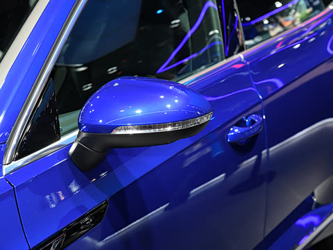 2022�� 2.0T Shooting Brake R-Line