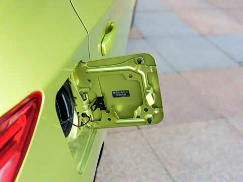 2016�� 1.6L CVT���а�