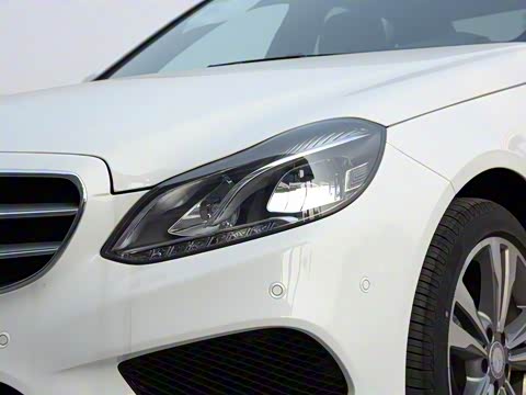 2015�� �Ŀ� E 260 L �˶�ʱ����