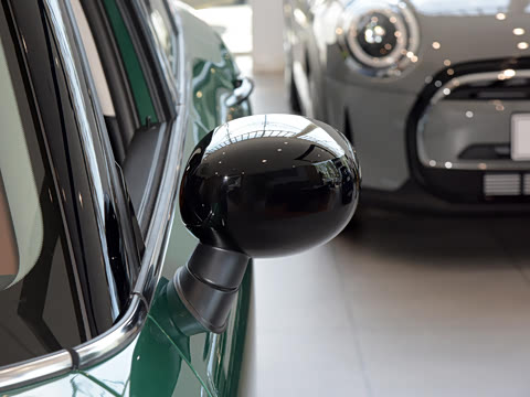 2022�� 1.5T COOPER ���ͼ�