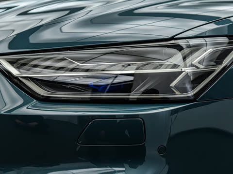 2022�� 55 TFSI quattro S-line edition one���а�