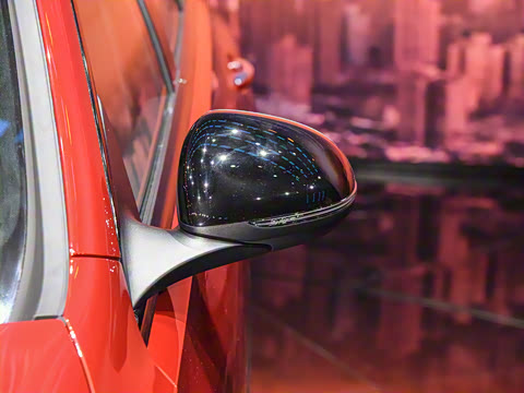 2022�� C 260 L �ҹ�˶���