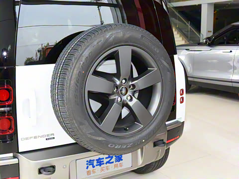 2022�� 110 P400 X-DYNAMIC HSE