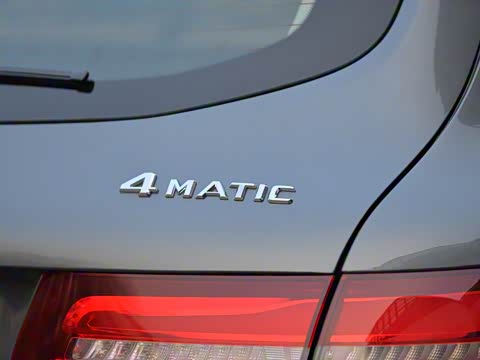 2016�� GLC 260 4MATIC ������