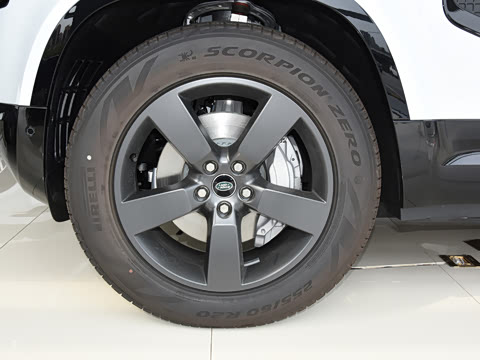 2022�� 110 P400 X-DYNAMIC HSE