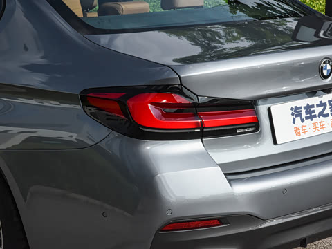 2022�� 525i M�˶���װ