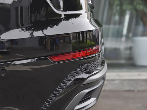 2022�� 55 TFSI ����������