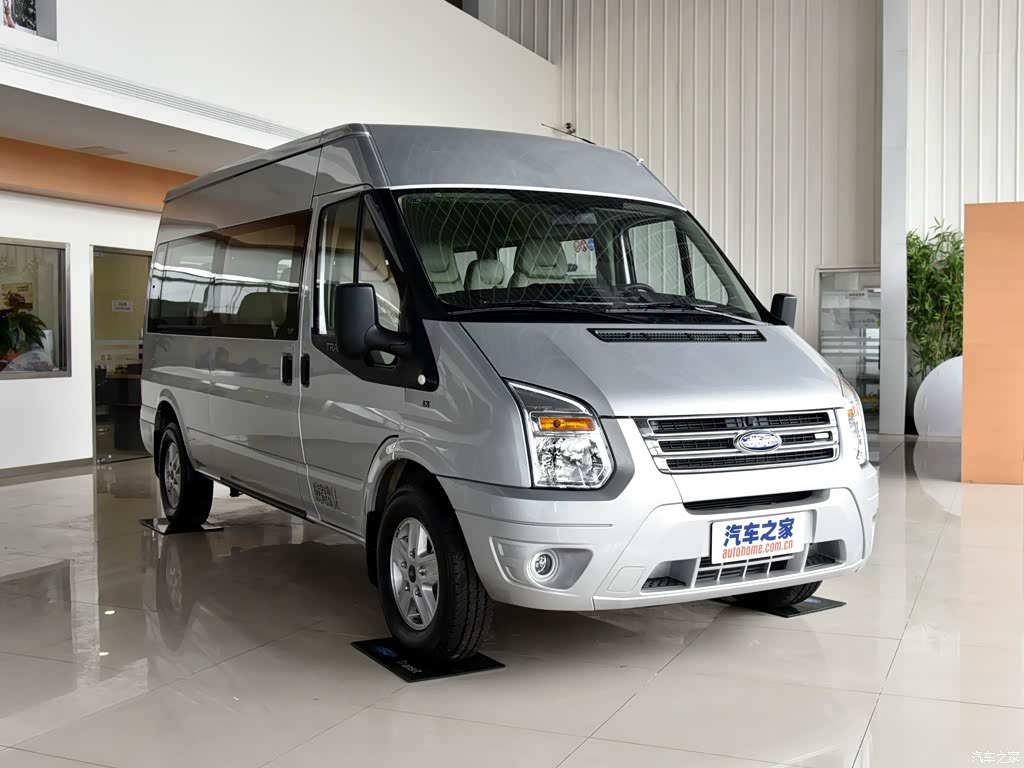 汽车图片 福特 新世代全顺 2016款 2.2t长轴15座中顶豪华型