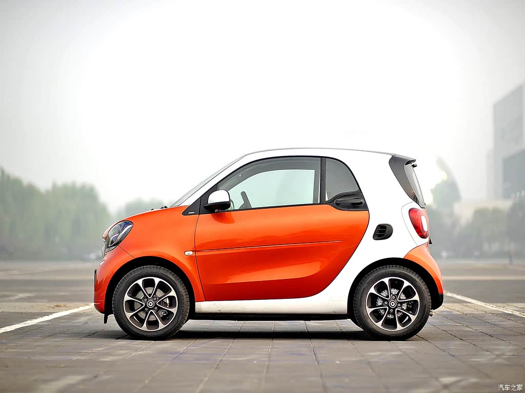 2015款 1.0l 52千瓦硬顶激情版