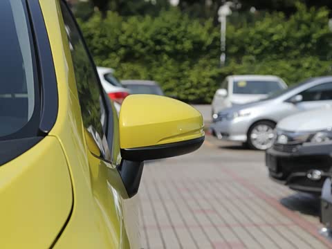 2016�� 1.5L LX �ֶ�������