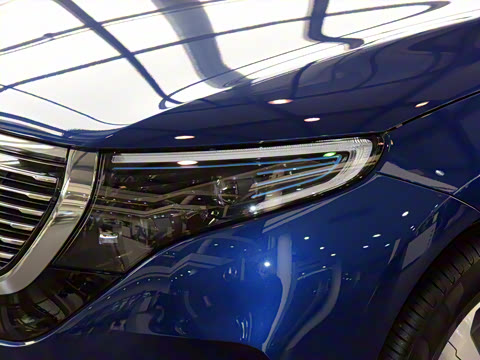 2021�� EQC 350 4MATIC