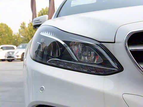 2015�� �Ŀ� E 260 L �˶�ʱ����