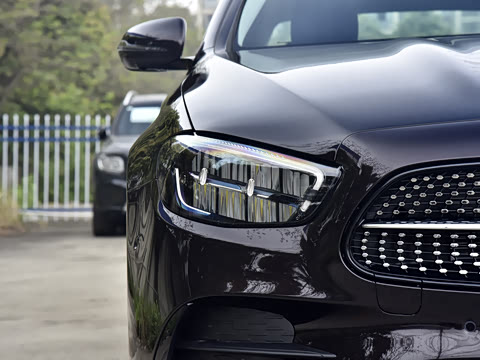 2021�� �Ŀ� E 300 L �˶�ʱ����