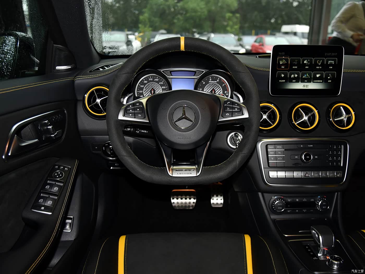 奔驰cla amg 2017款 amg cla 45 4matic 暗夜雷霆限量版 3963200图片