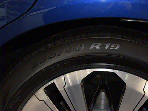 2021�� EQC 350 4MATIC