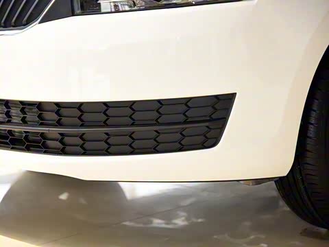 2016�� �Ŀ� 1.6L �Զ�ǰ�а�