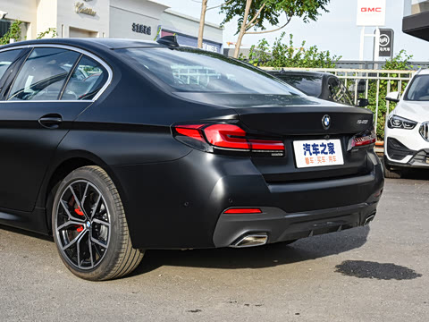 2022�� 540i ���а� M�˶���װ